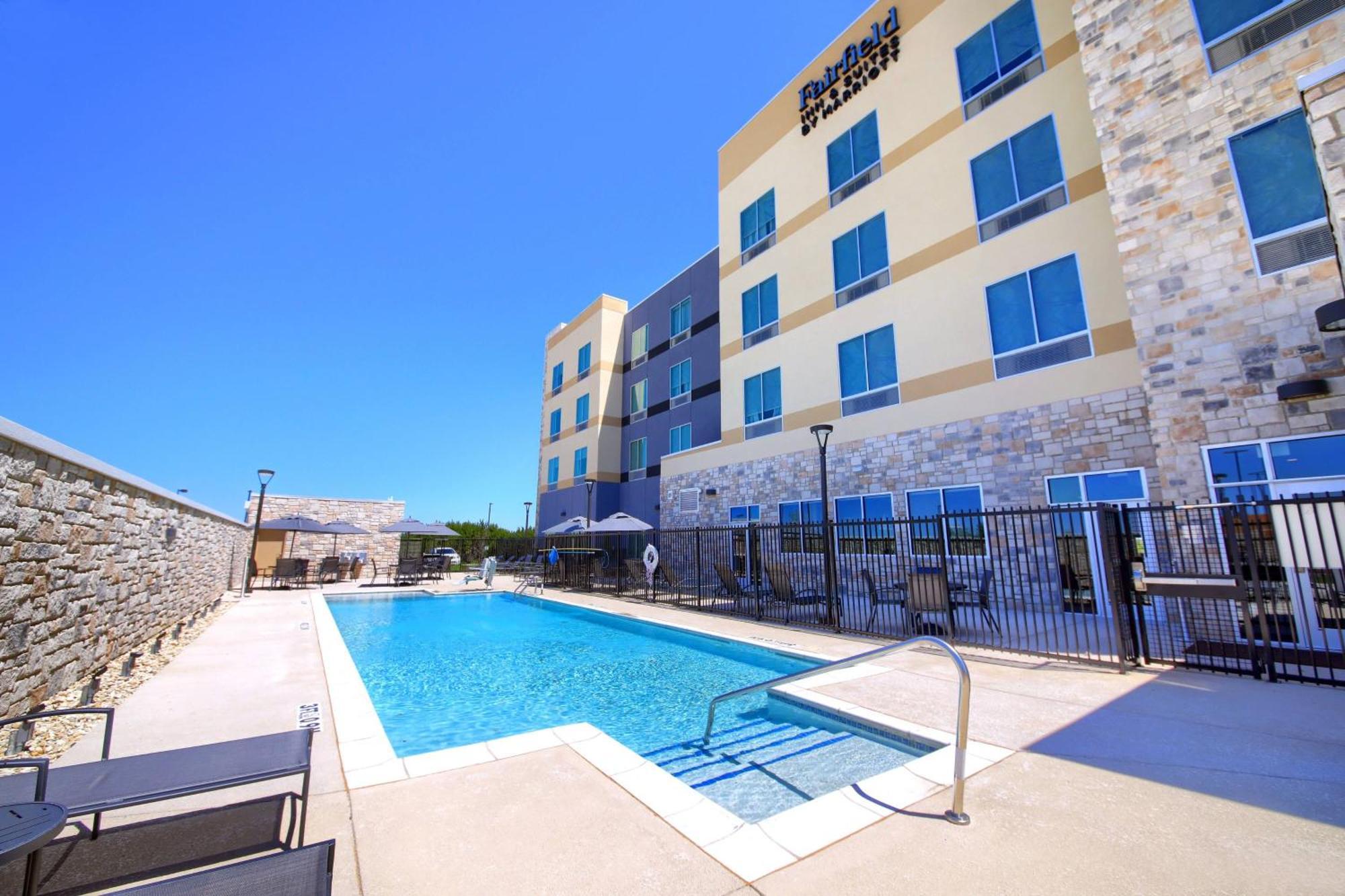 Fairfield Inn & Suites By Marriott Dallas Cedar Hill Eksteriør bilde